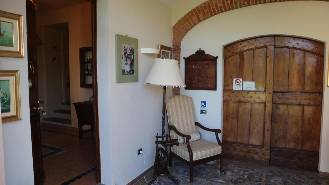 La Regibussa - Hotel Ristorante Asti Exterior foto