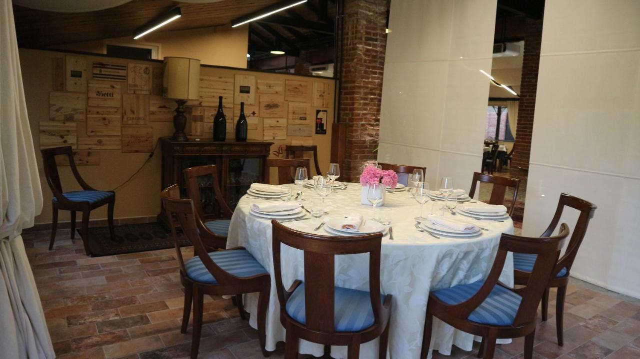 La Regibussa - Hotel Ristorante Asti Exterior foto
